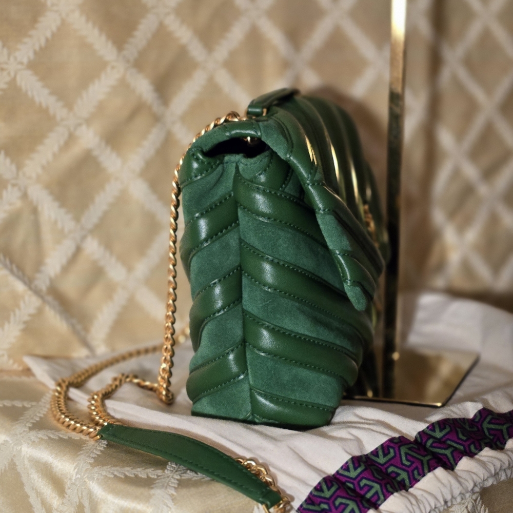 Tory Burch Green Chevron Shoulder, New with Tag - Picture 6 of 11